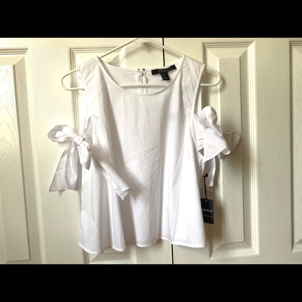 Forever 21 Contemporary Open-Shoulder Top